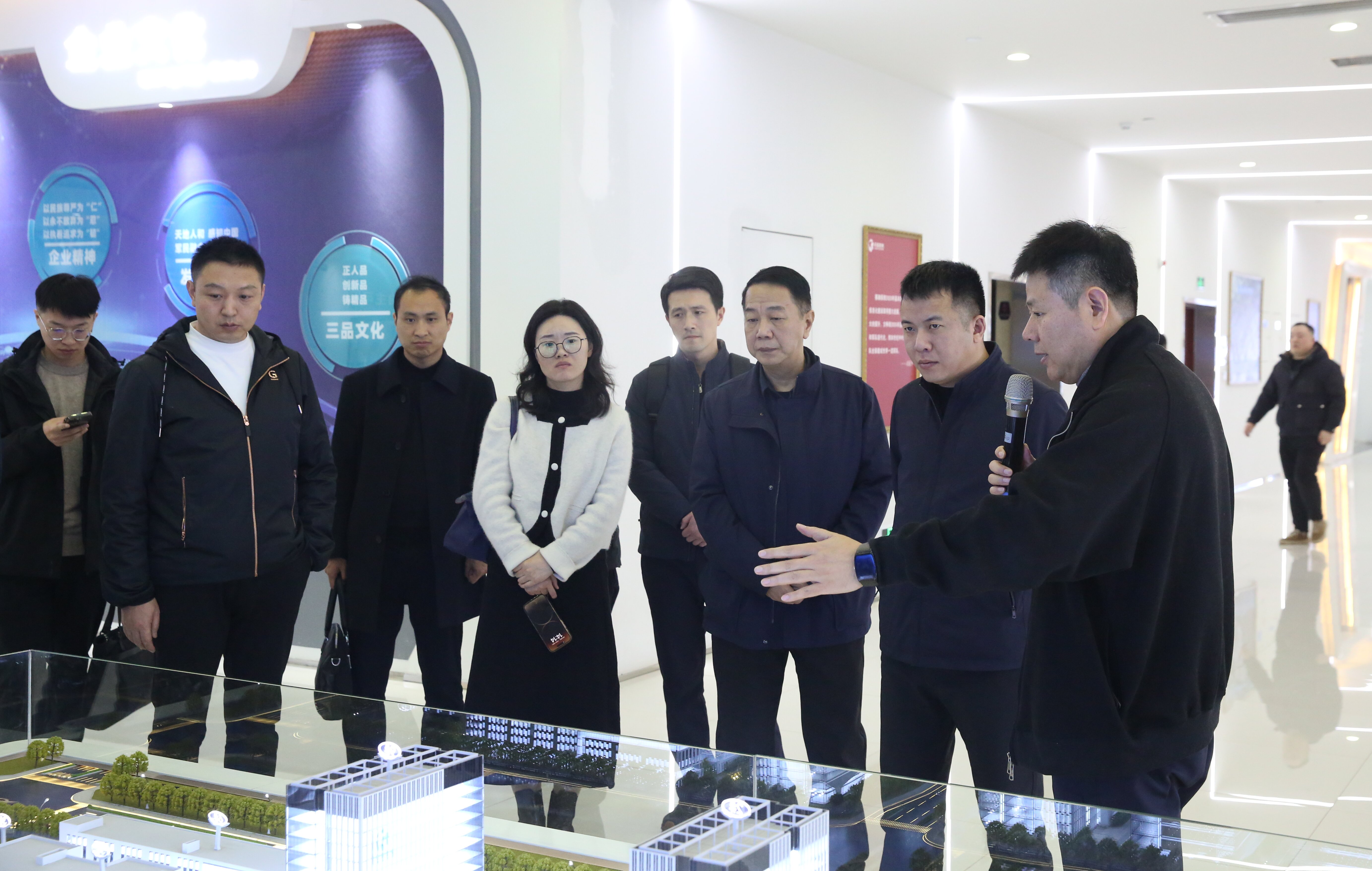 浙江省湖州市南浔区副区长丁一平来公司调研